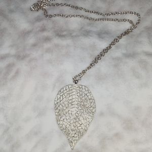 Silver Tone Leaf Pendant Necklace 30" Chain